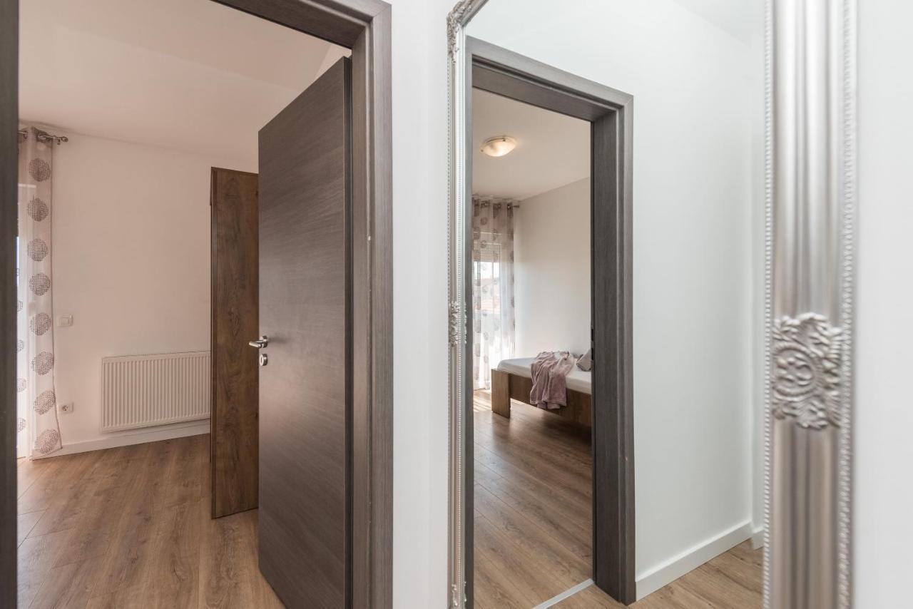 Apartmani Dmarie Привлака Экстерьер фото
