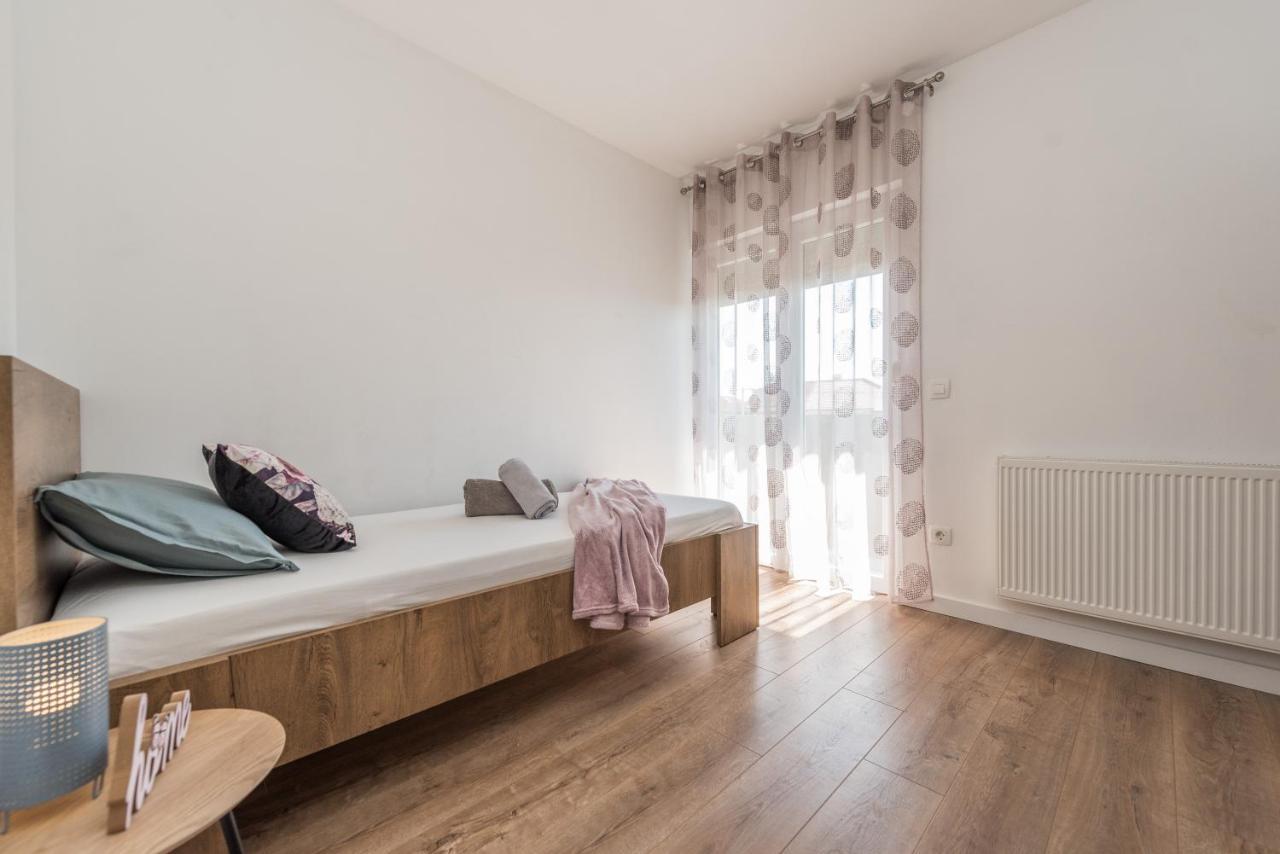Apartmani Dmarie Привлака Экстерьер фото