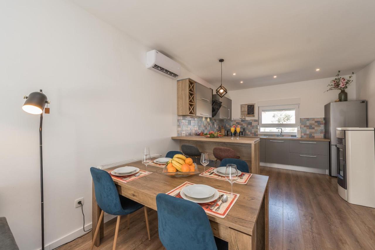 Apartmani Dmarie Привлака Экстерьер фото