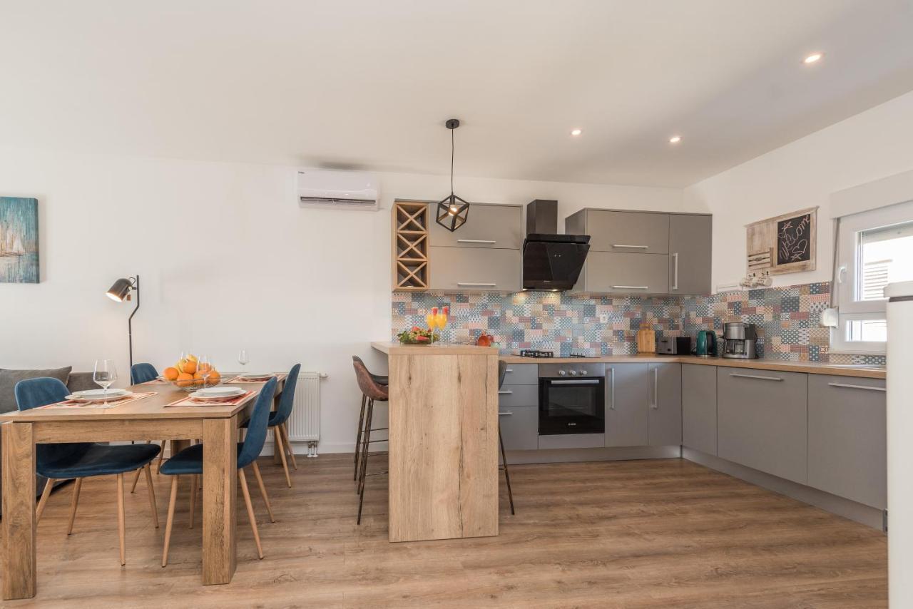 Apartmani Dmarie Привлака Экстерьер фото