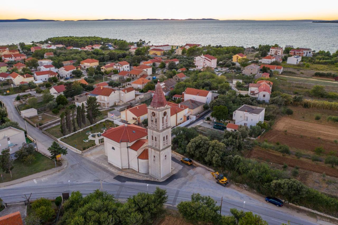 Apartmani Dmarie Привлака Экстерьер фото